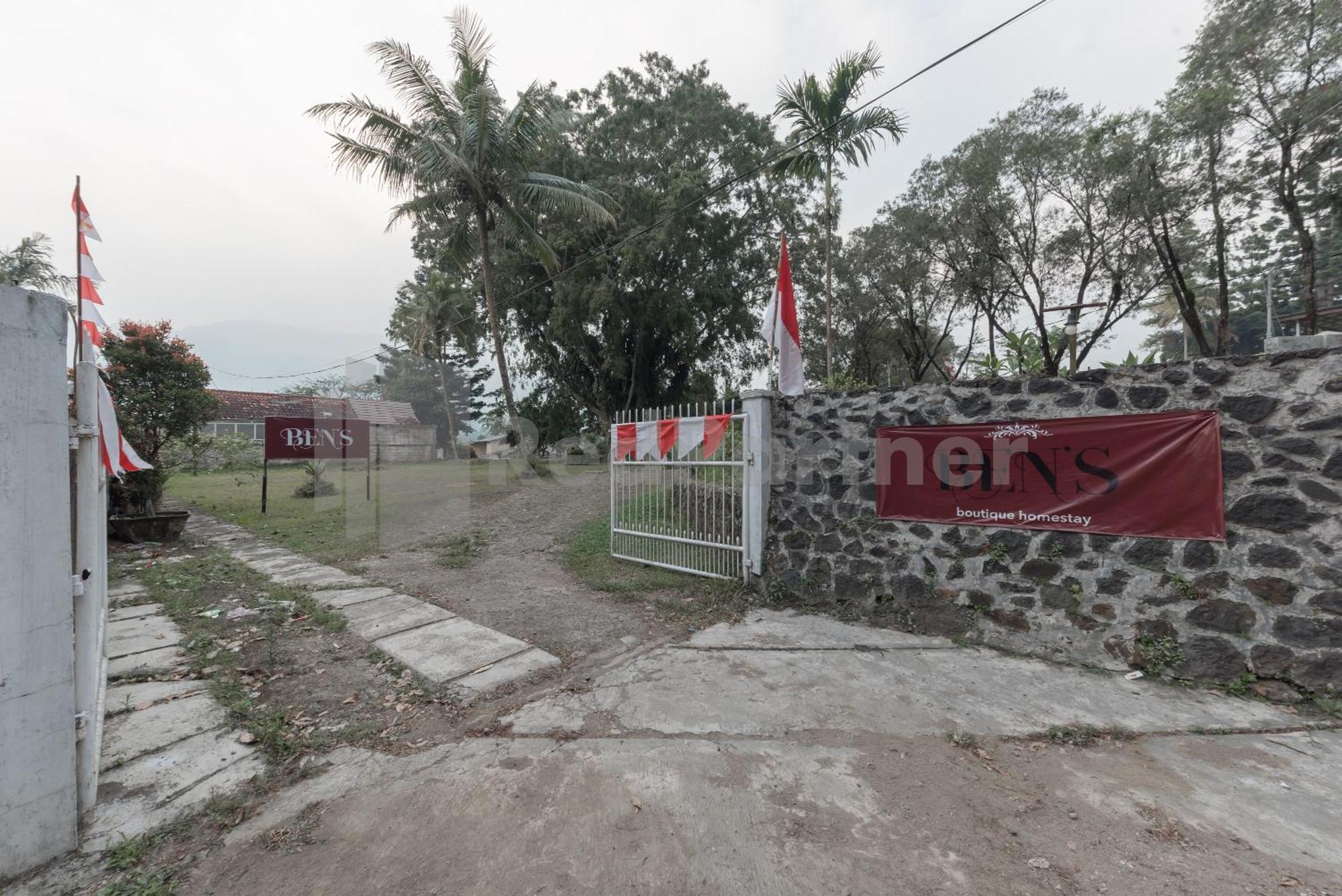 Bens Homestay Mitra Reddoorz Bogor Exteriér fotografie